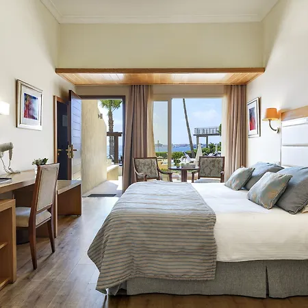 Hotel Alexander The Great Beach